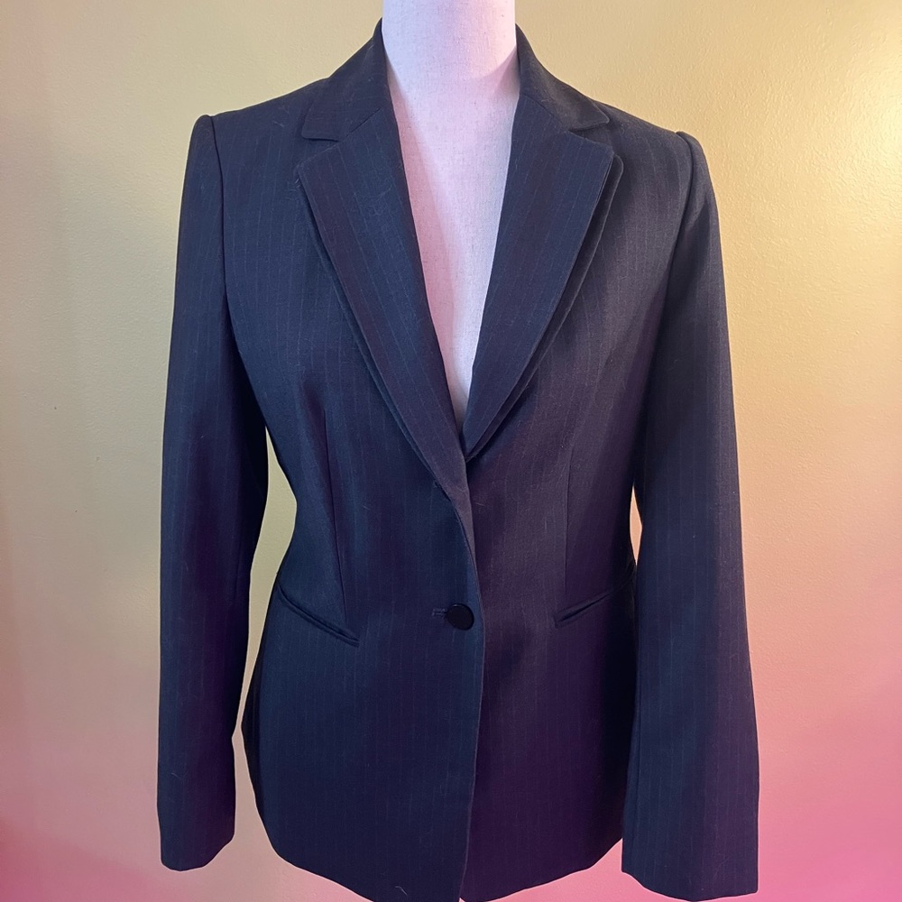 Calvin Klein Gray Pinstripe Suit Jacket. Preowned Size 6.
